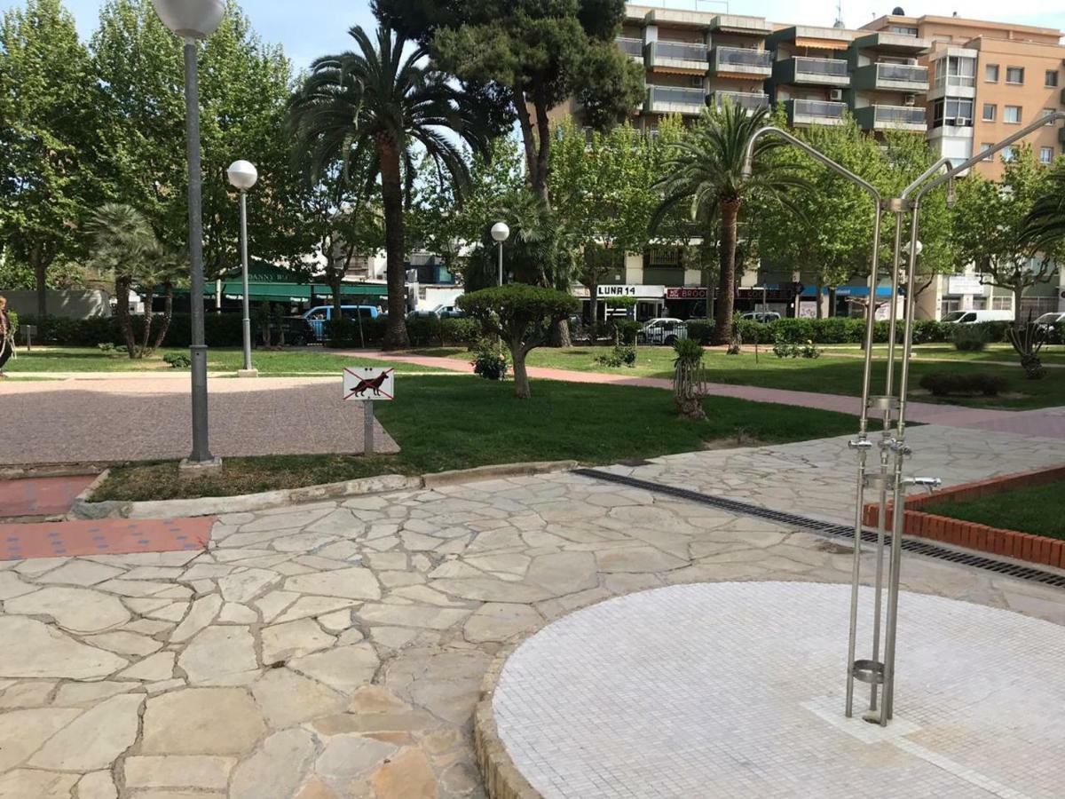 Apartamento Kristina Apartment Salou Bagian luar foto