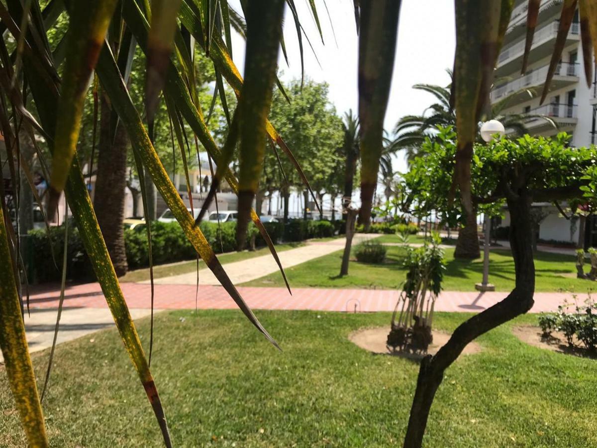 Apartamento Kristina Apartment Salou Bagian luar foto