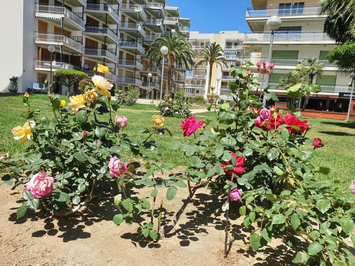 Apartamento Kristina Apartment Salou Bagian luar foto